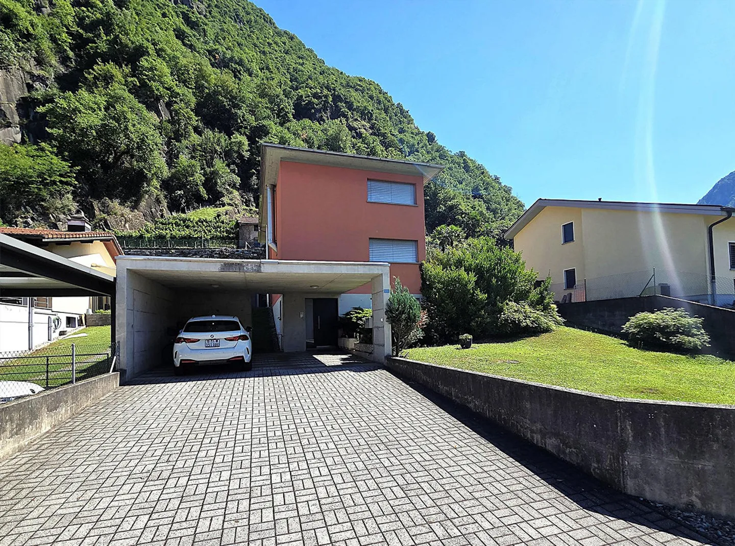 Spacious Single-Family House in Castione - Photo 5 of 20