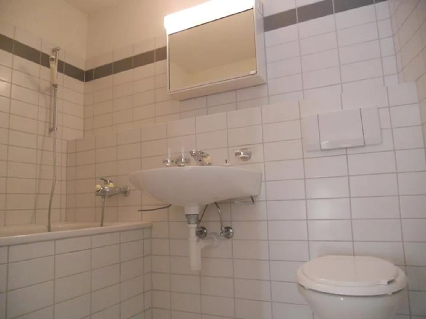 83 m2 en attente d'un nouveau locataire ! - Photo 7 sur 9