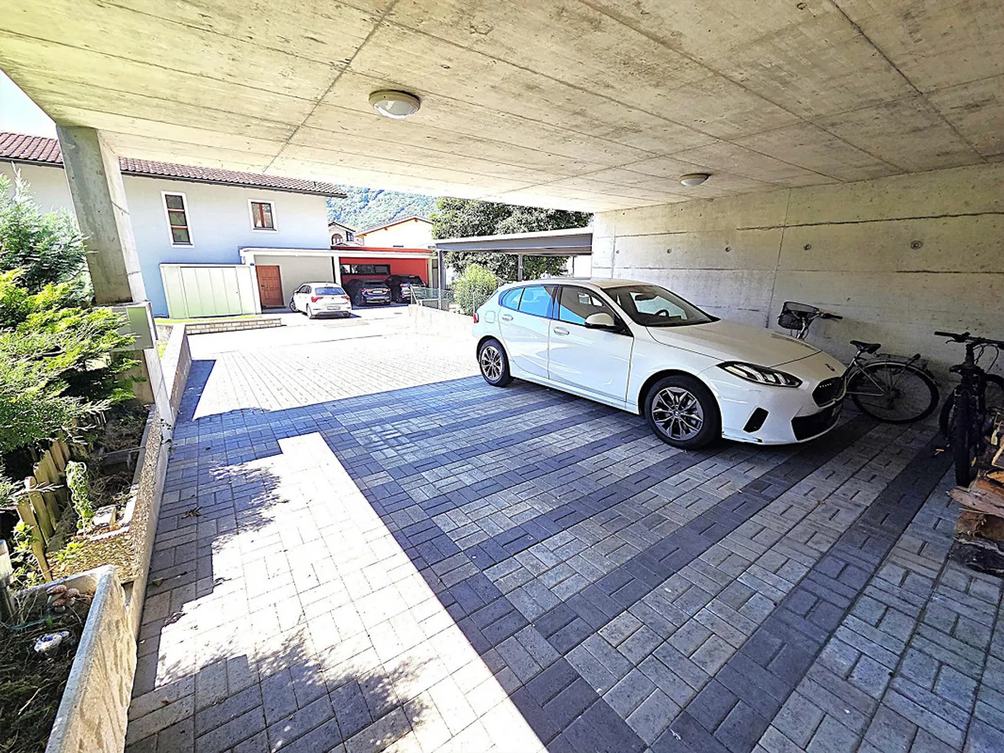 Spacious Single-Family House in Castione - Photo 11 of 20