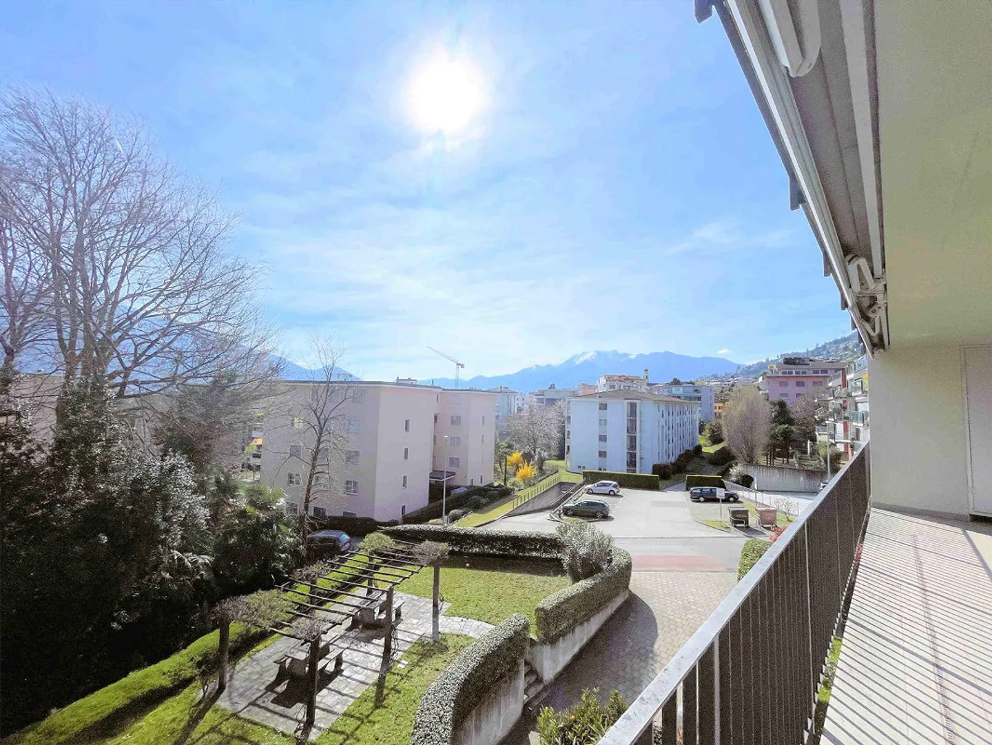 Appartamento con grande terrazza coperta in zona comoda e strategica - Photo 11 sur 15