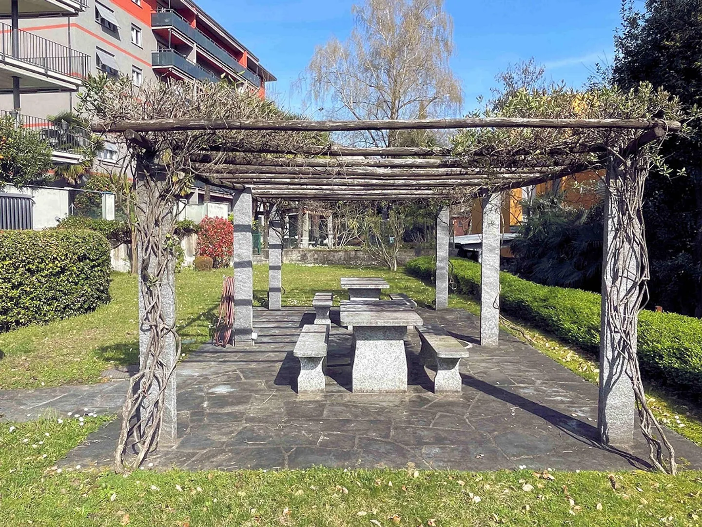 Appartamento con grande terrazza coperta in zona comoda e strategica - Photo 15 sur 15