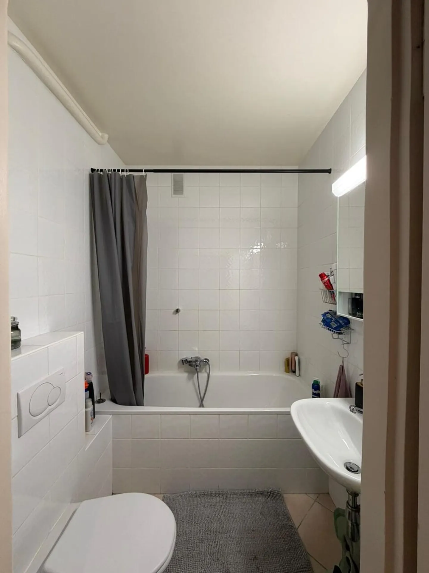 Beautiful 2-room apartment in Pâquis - Photo 8 of 9