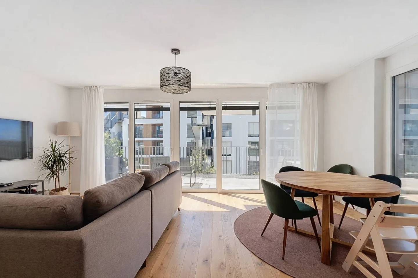 Zeitgenössisches Duplex im Herzen eines preisgekrönten Öko-Viertels - Foto 2 von 13