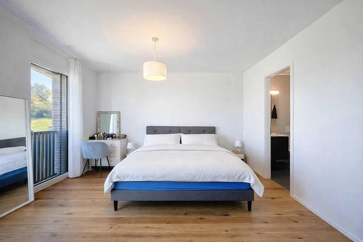 Zeitgenössisches Duplex im Herzen eines preisgekrönten Öko-Viertels - Foto 6 von 13