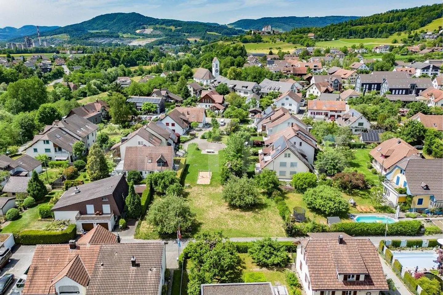 Geräumiges Baugrundstück in Möriken - Foto 2 von 8