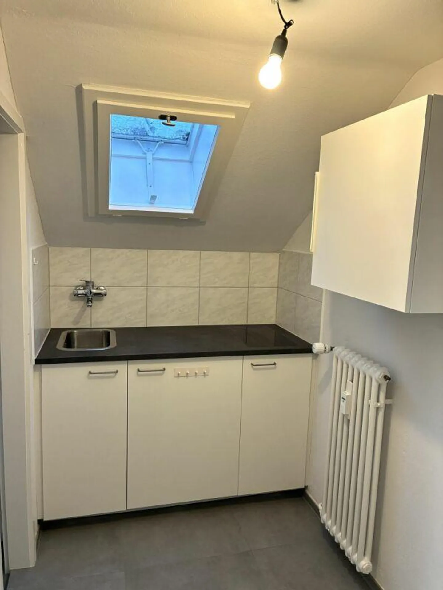 Appartamento mansardato cerca single! - Foto 2 di 6