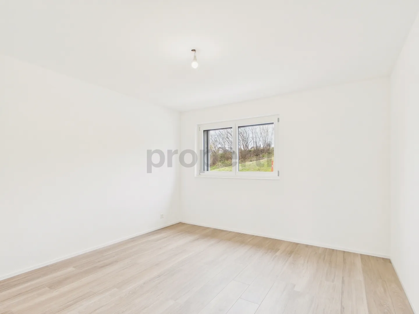Modernes 3.5-Zimmer-Apartment mit Balkon - Foto 4 von 7