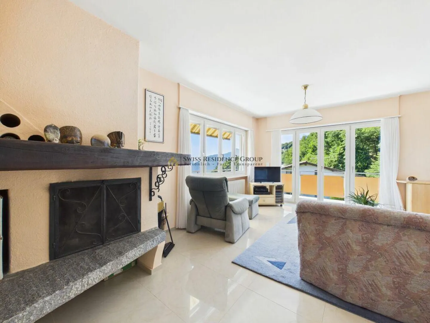 Elegant penthouse with stunning views of Lake Lugano - Photo 6 of 12