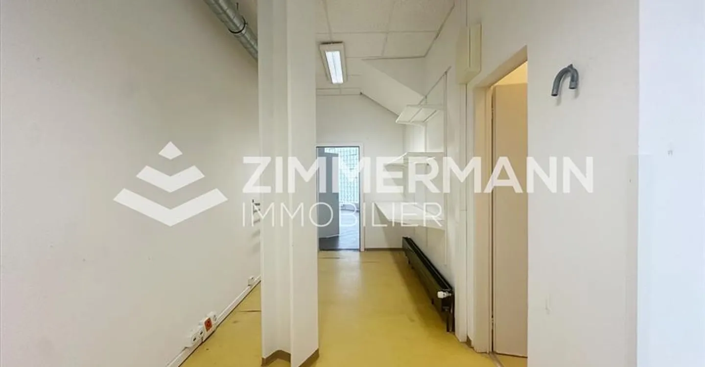 Shop for rent - Photo 10 of 11