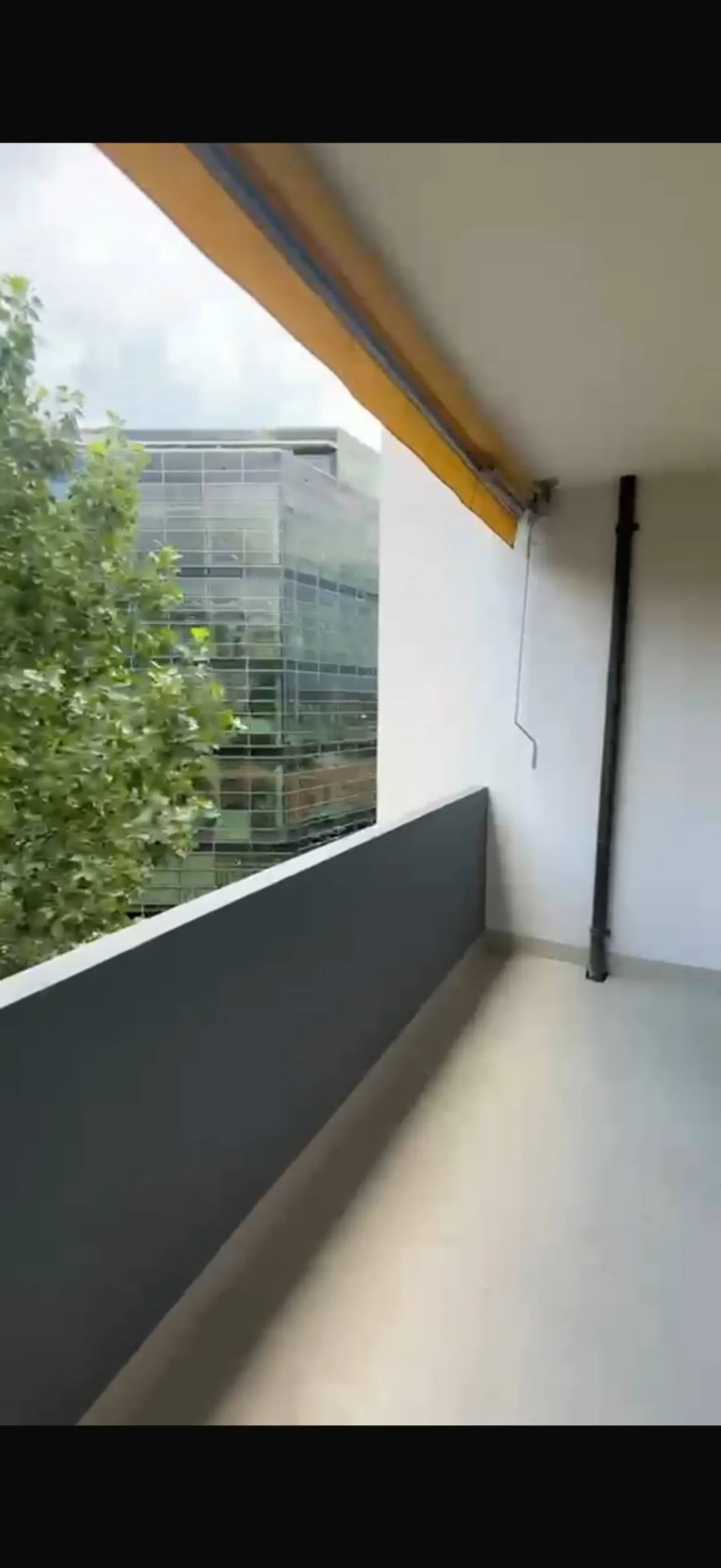 Spacious 6-Room Apartment - Photo 10 of 10