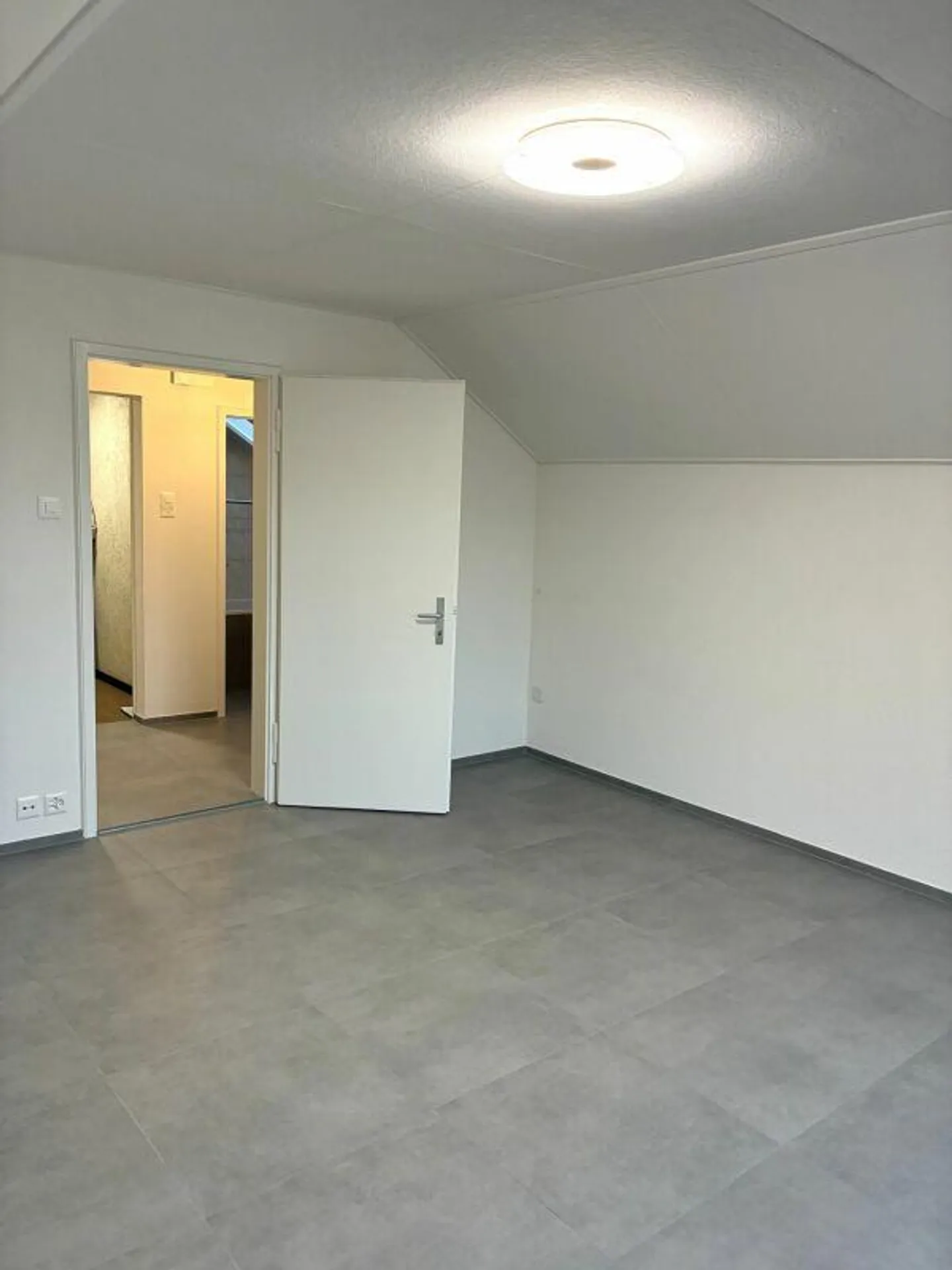 Appartamento mansardato cerca single! - Foto 5 di 6