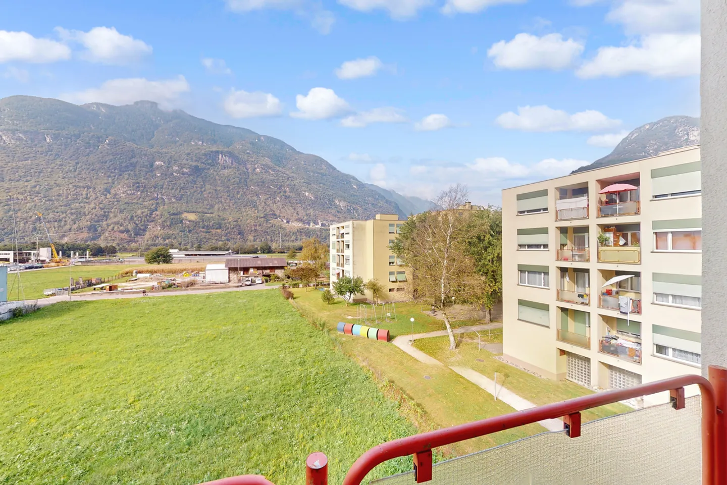 Geräumige Wohnung mit Balkon - Foto 1 von 8