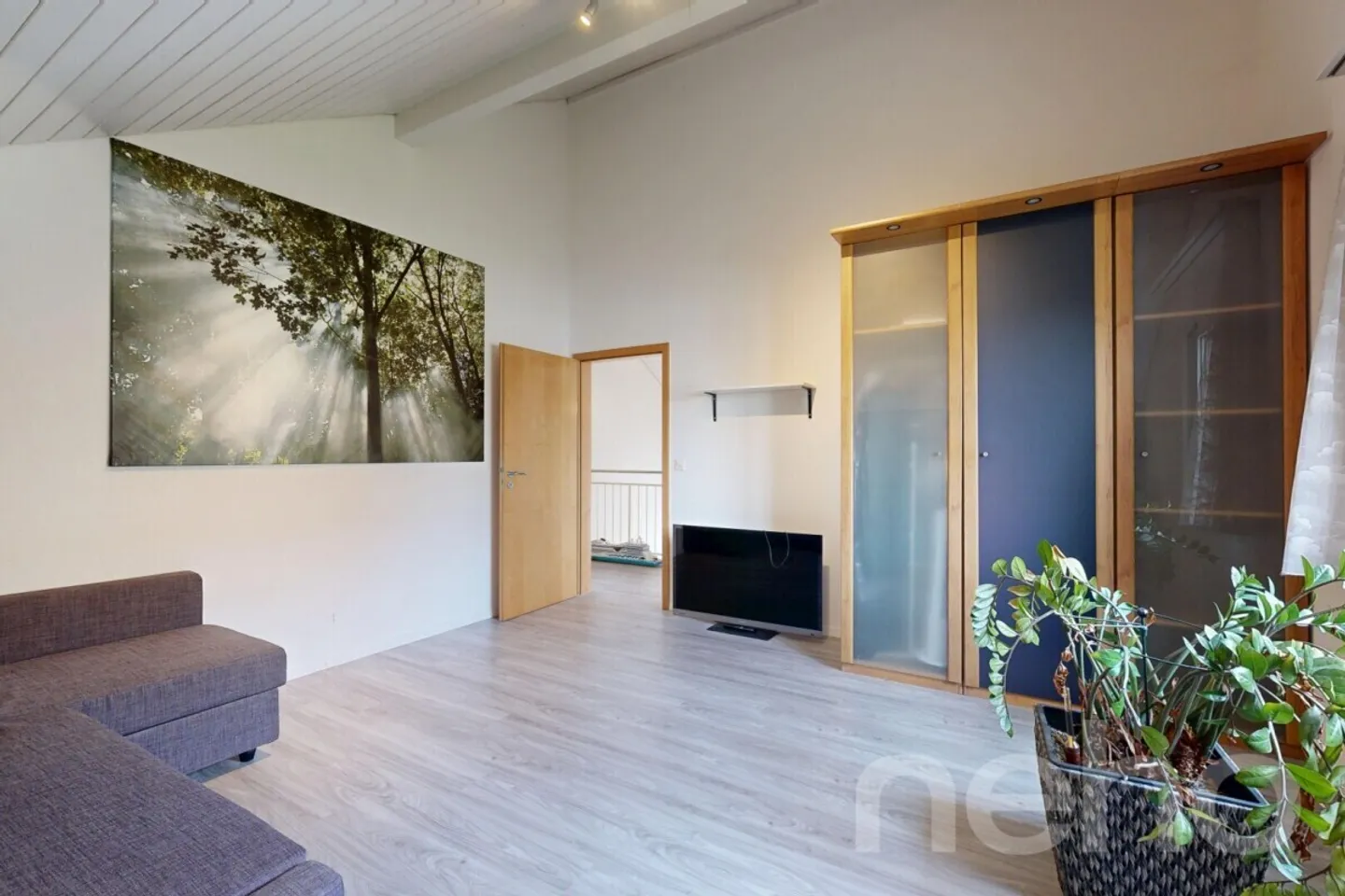 Casa spaziosa con giardino, garage e tanto spazio - Foto 8 di 12