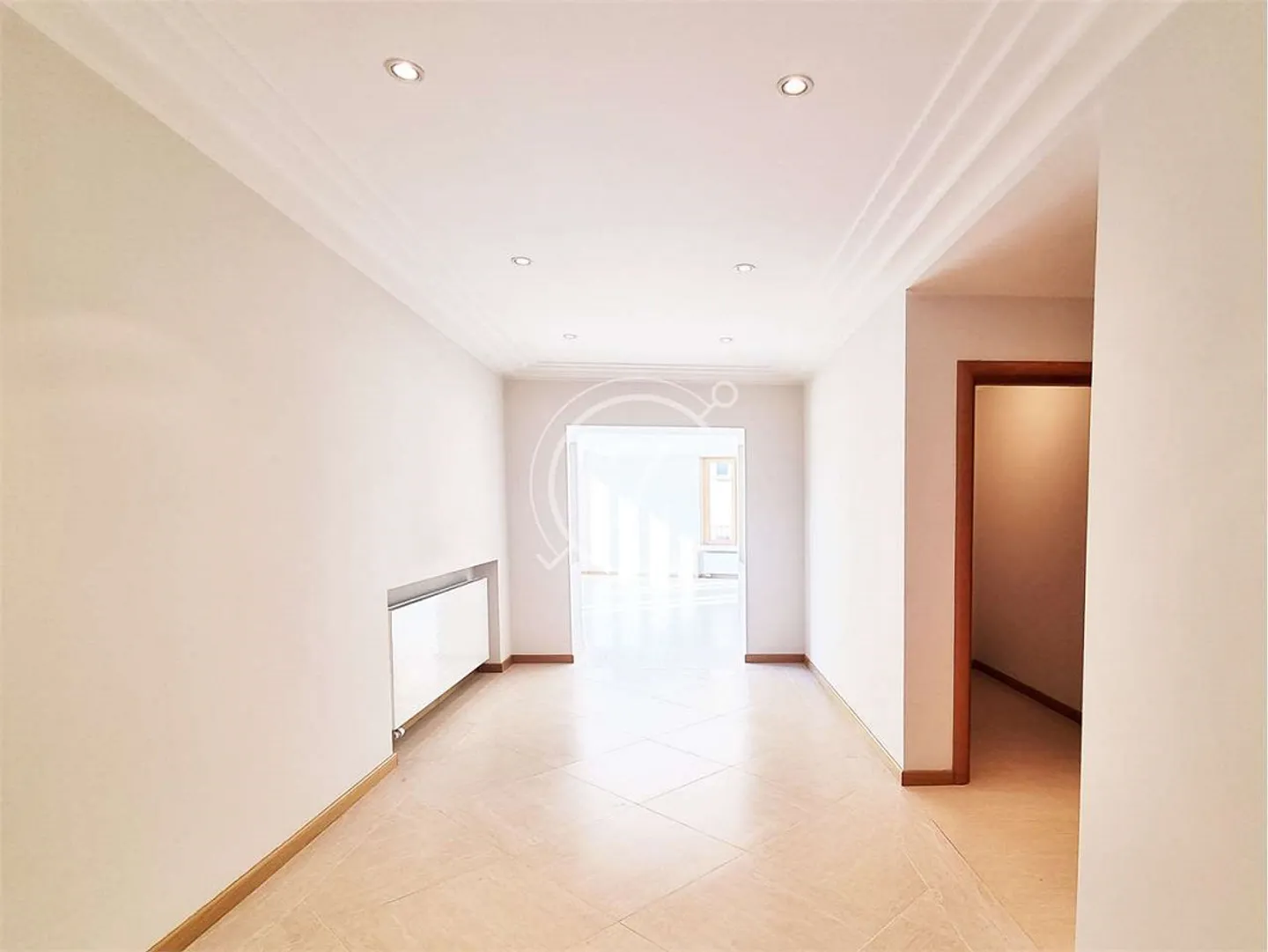 4.5 Room Apartment with Garden in Castagnola - Photo 3 of 13