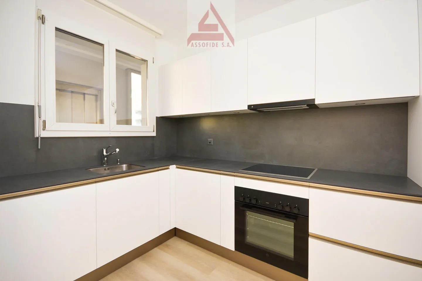 2.5 - Zimmerwohnung / Appartamento di 2.5 locali - Foto 2 von 5