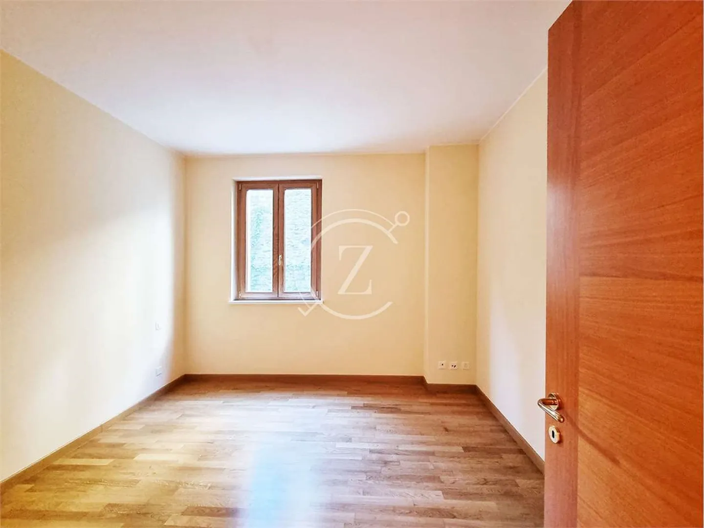 4.5 Room Apartment with Garden in Castagnola - Photo 9 of 13