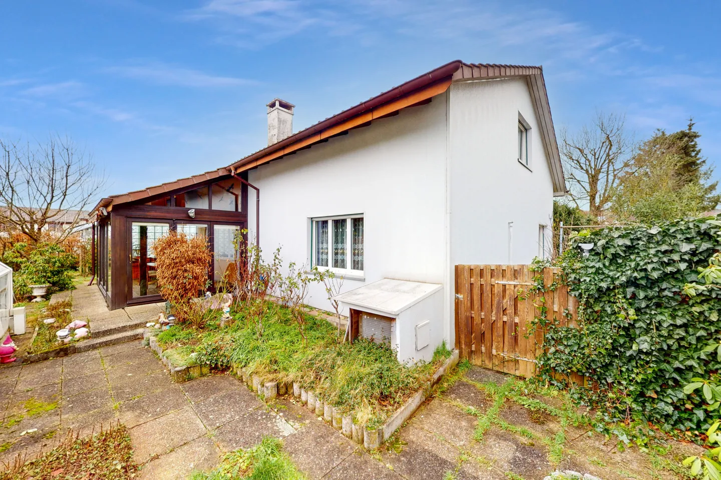 Attraente casa unifamiliare 7.5 con grande terreno con potenziale di nuova costruzione - Foto 4 di 15