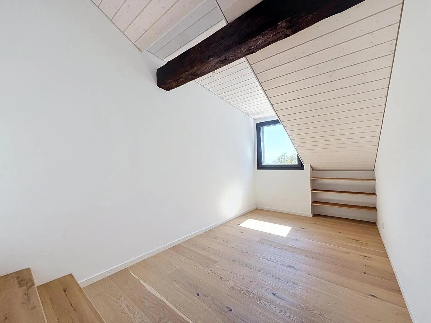 Exceptional Triplex in Vufflens-le-Château - Photo 10 of 13