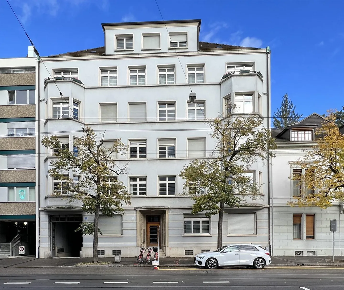 Salle de bricolage à louer - Photo 1 sur 2