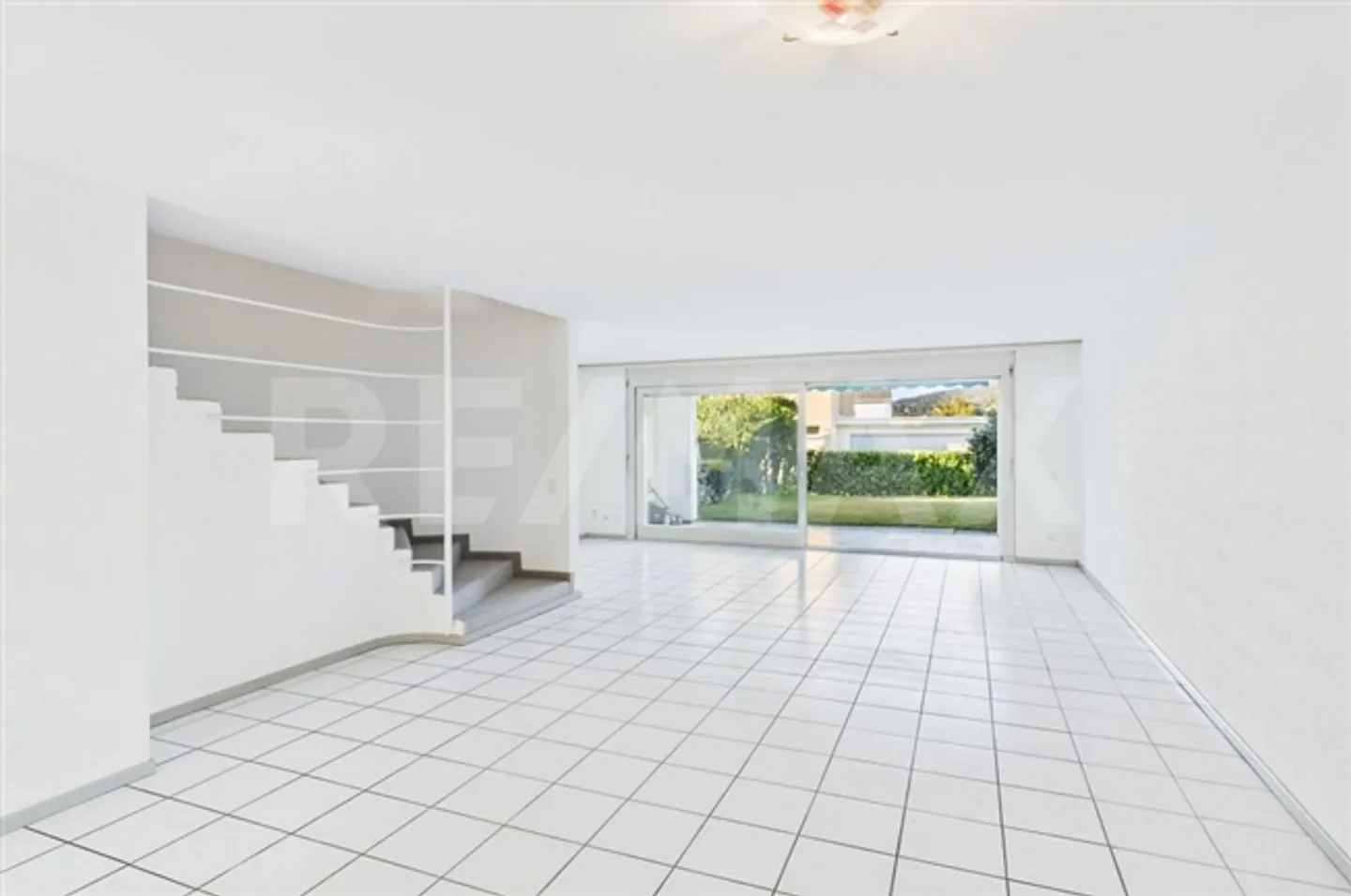 «6 Room single house» - Photo 5 of 13