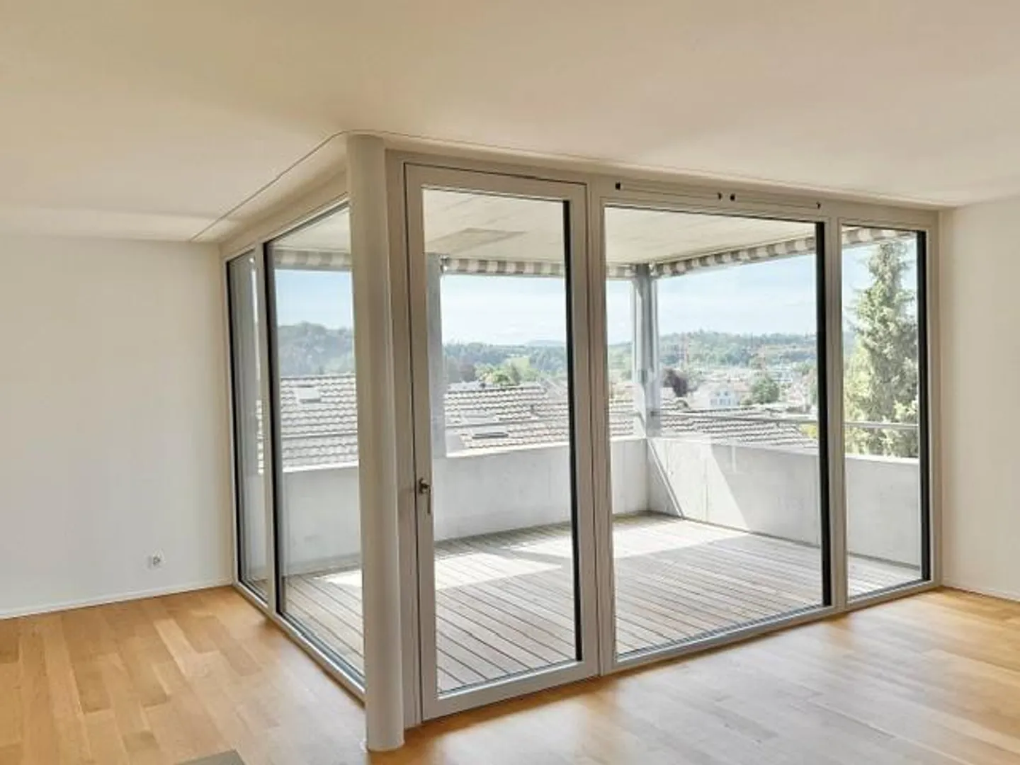 Modernes Apartment mit Aussicht - Foto 8 von 11