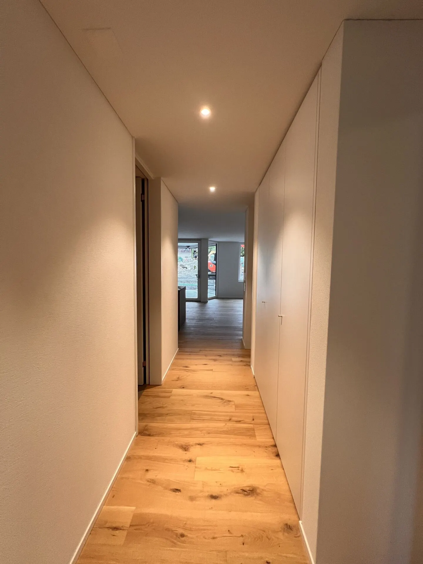 Appartamento moderno di 2,5 stanze in un quartiere tranquillo - Foto 4 di 10