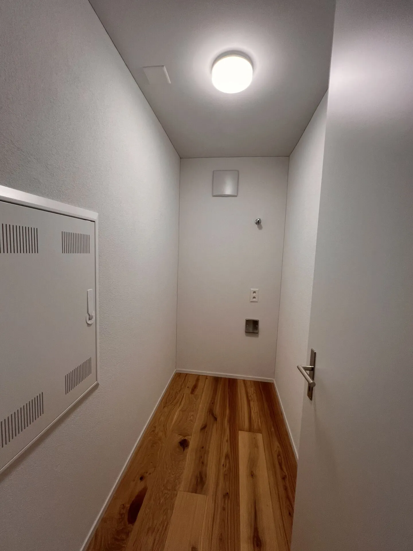 Appartamento moderno di 2,5 stanze in un quartiere tranquillo - Foto 8 di 10