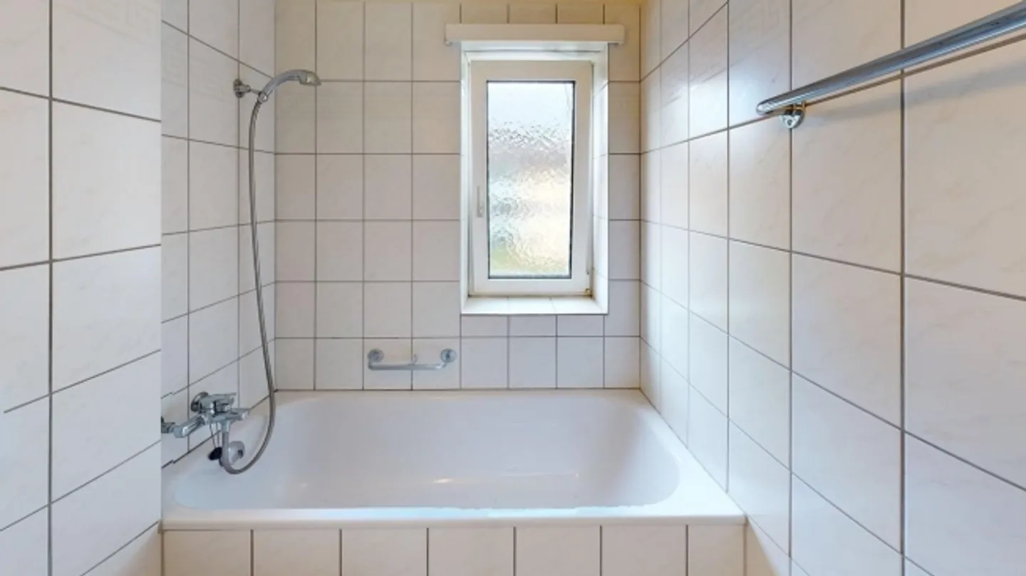 Appartement non meublé de 4 pièces à usage temporaire à Zurich-Oerlikon (limité au 31.03.2027) - Photo 7 sur 9