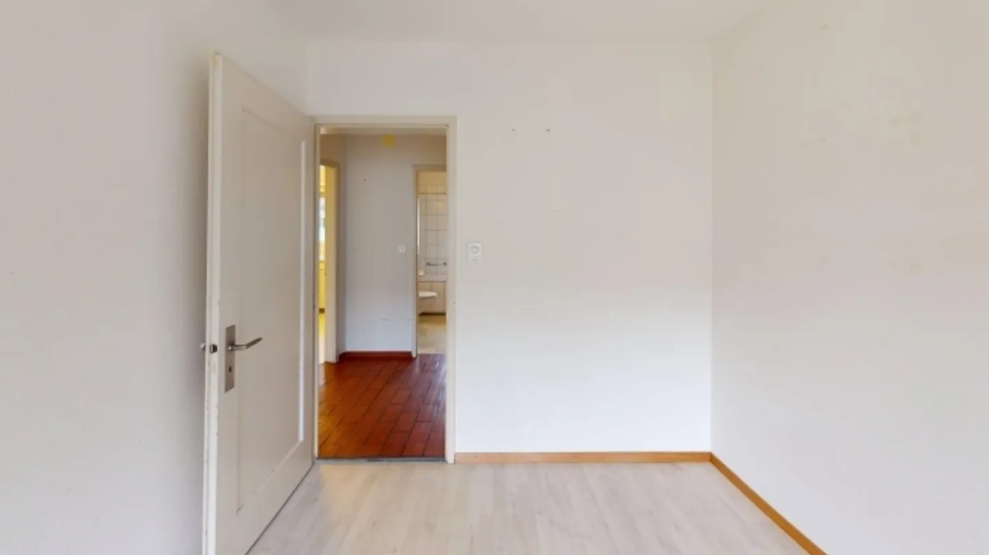Appartement non meublé de 4 pièces à usage temporaire à Zurich-Oerlikon (limité au 31.03.2027) - Photo 8 sur 9