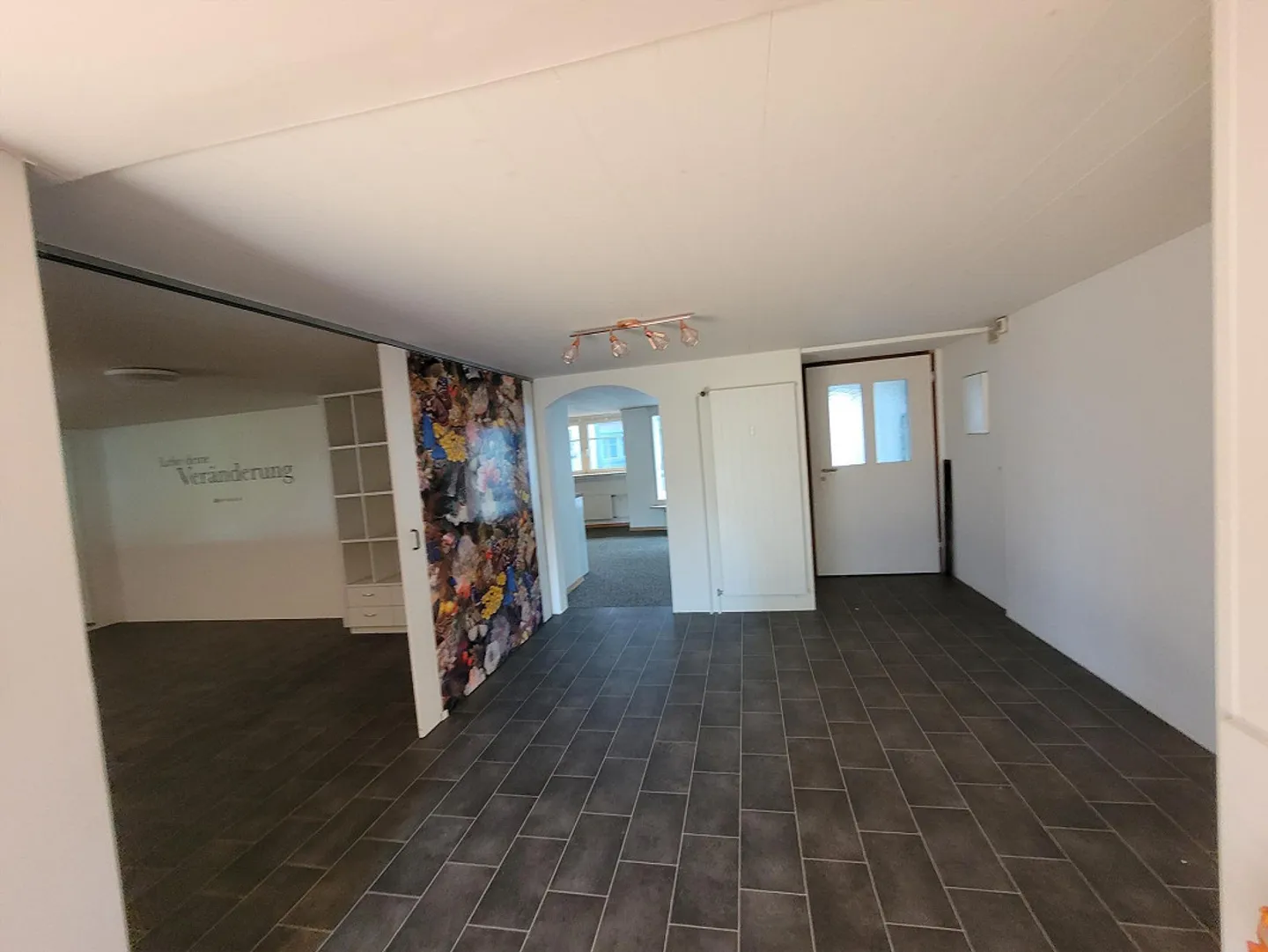 Spacious 6-room office or production spaces in a central location - Photo 8 of 24