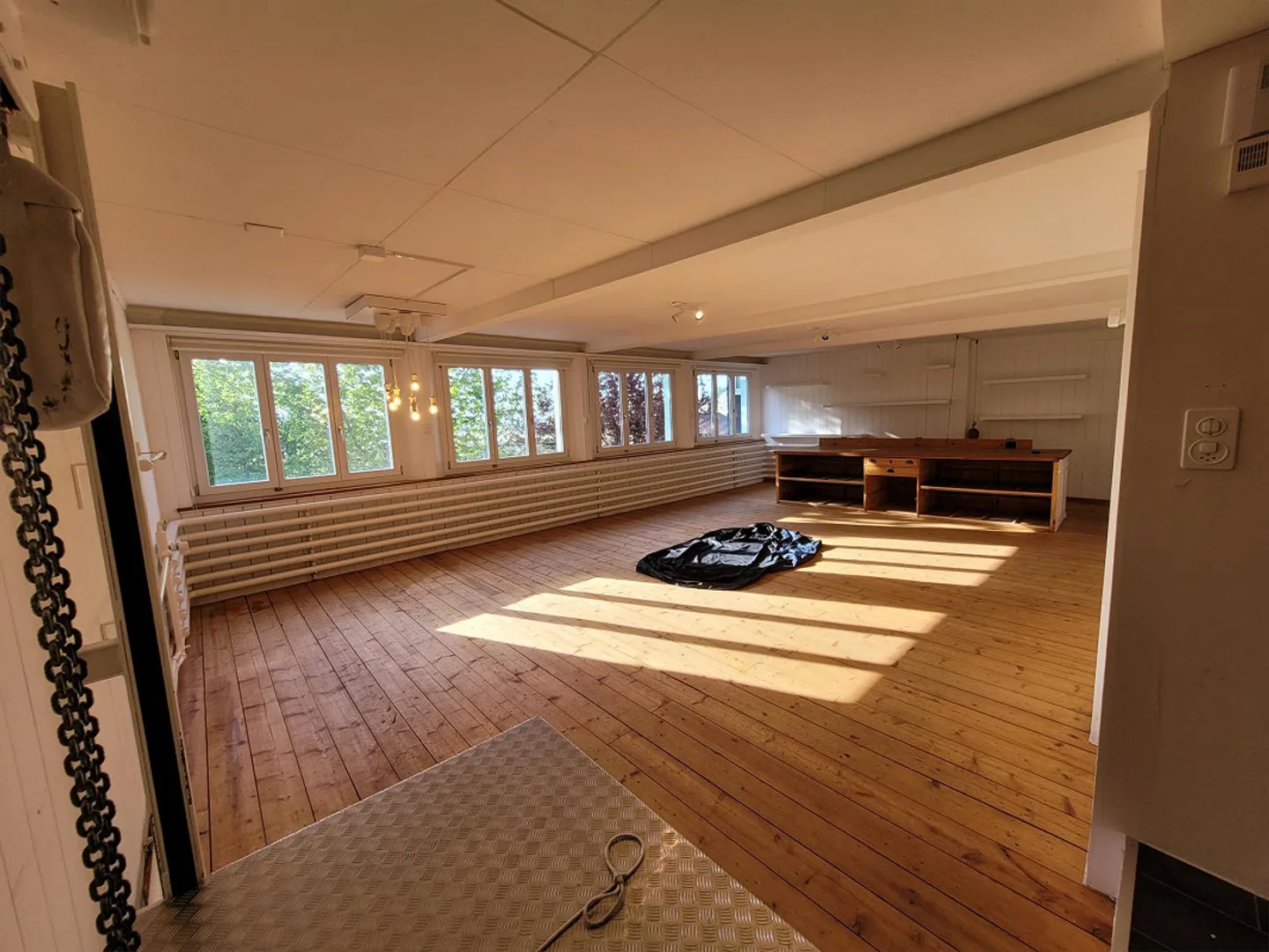 Spacious 6-room office or production spaces in a central location - Photo 9 of 24