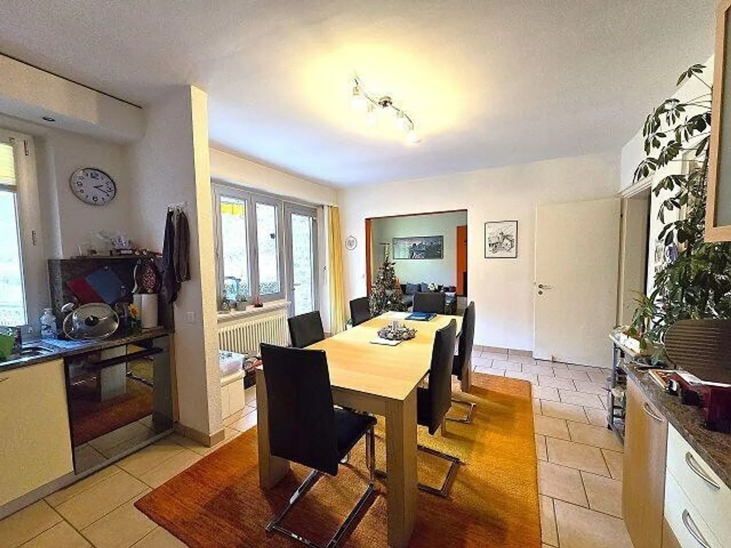 Belle maison de 5,5 pièces avec grand terrain et garage, belle vue... - Photo 6 sur 13