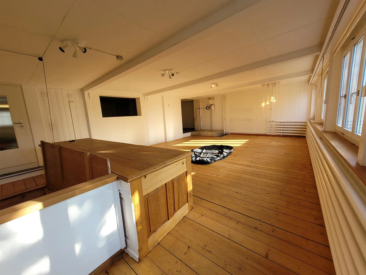 Spacious 6-room office or production spaces in a central location - Photo 11 of 24