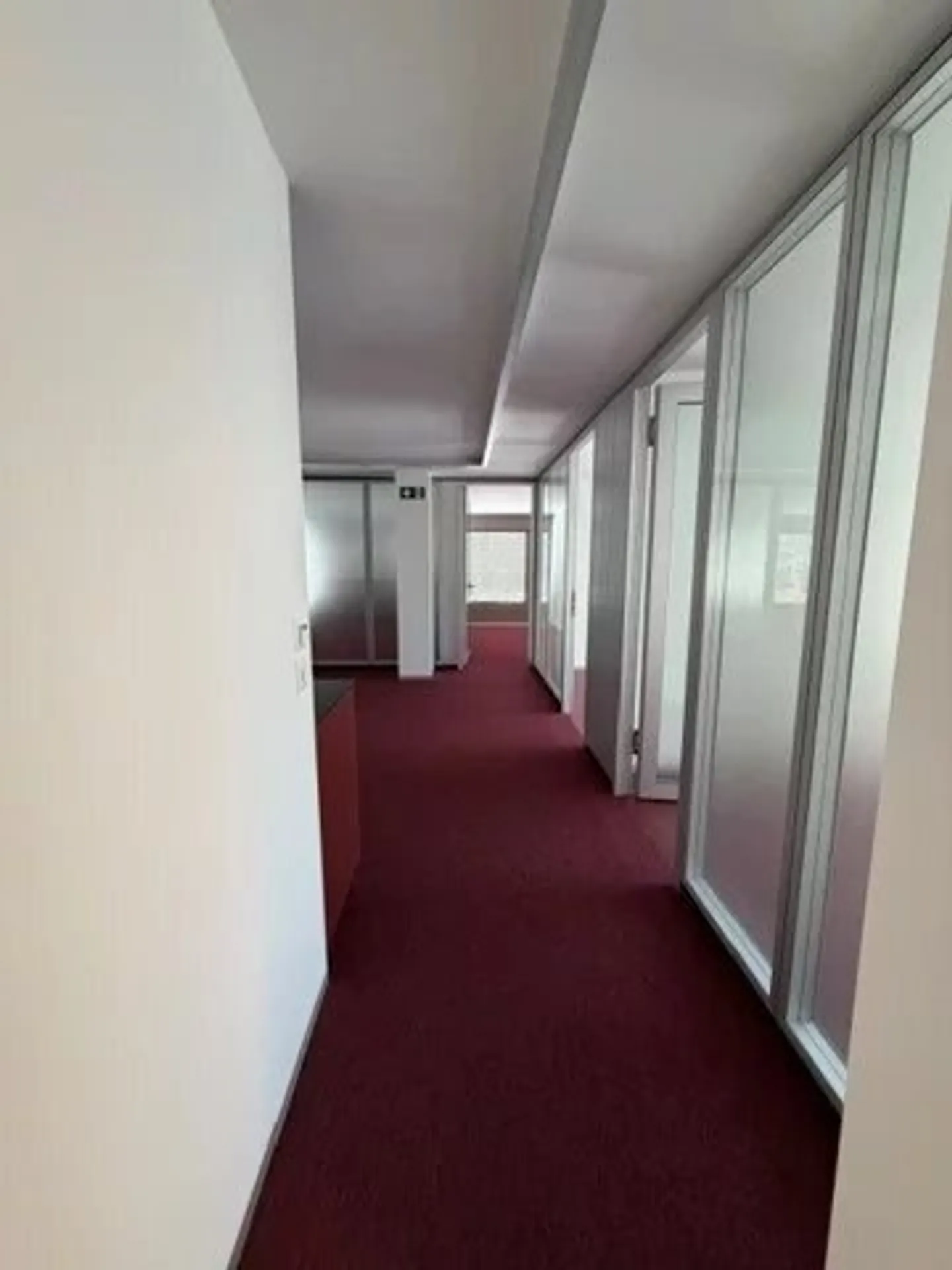 First-Class Commercial Space in Acacias - Photo 8 of 12