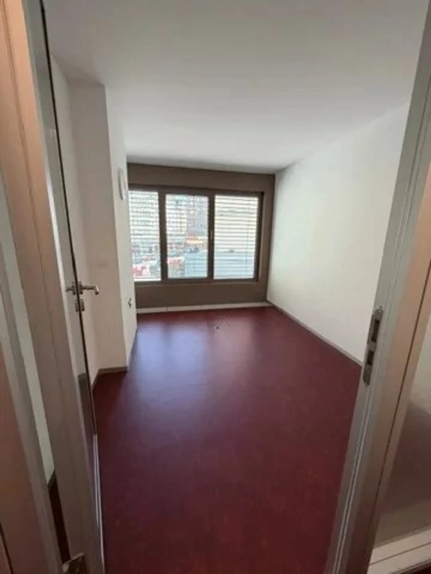 First-Class Commercial Space in Acacias - Photo 9 of 12