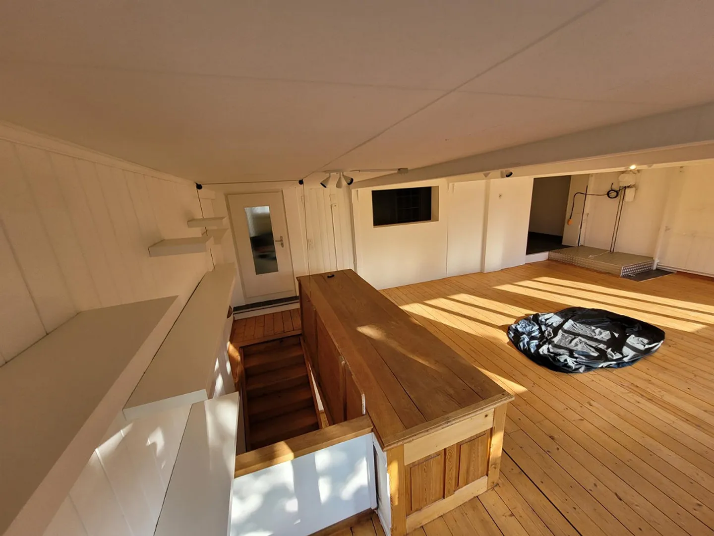 Spacious 6-room office or production spaces in a central location - Photo 12 of 24