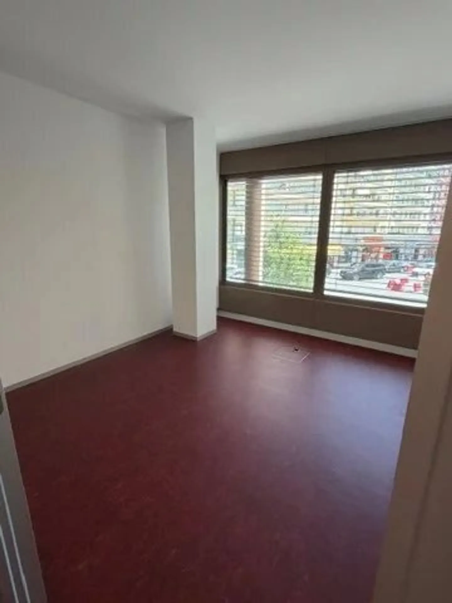 First-Class Commercial Space in Acacias - Photo 10 of 12