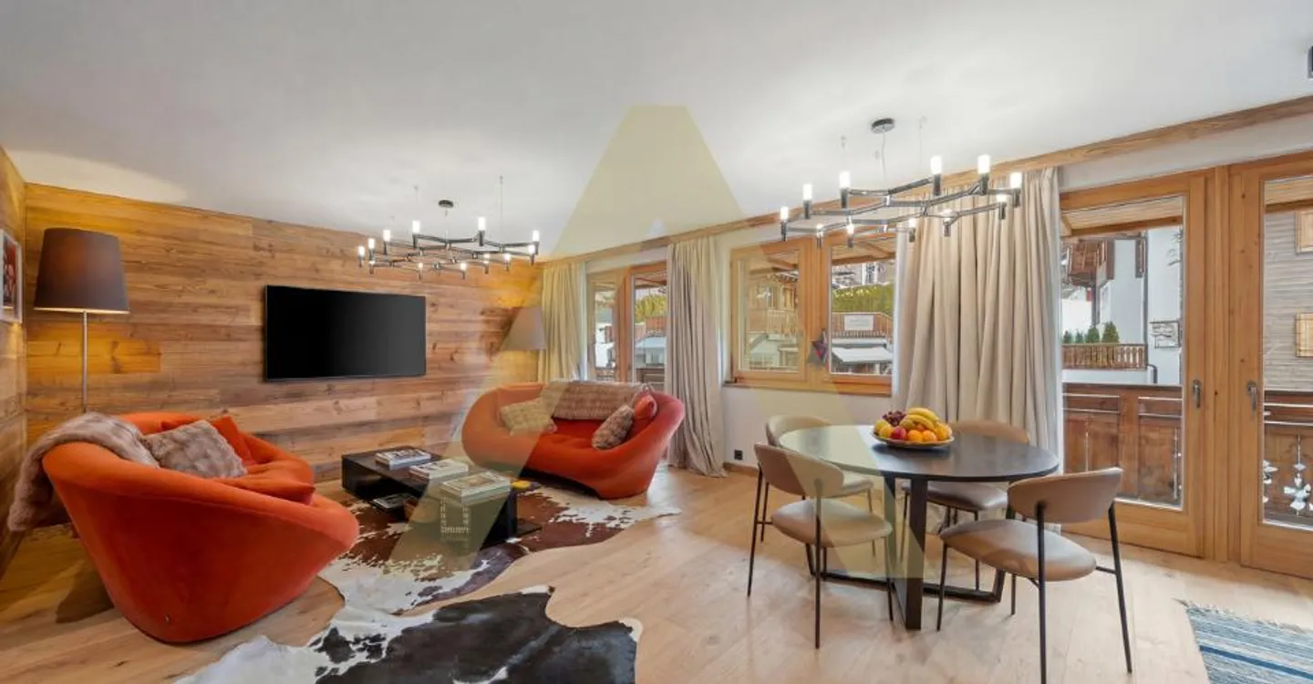 Charming renovated apartment with elegance - Photo 1 of 12