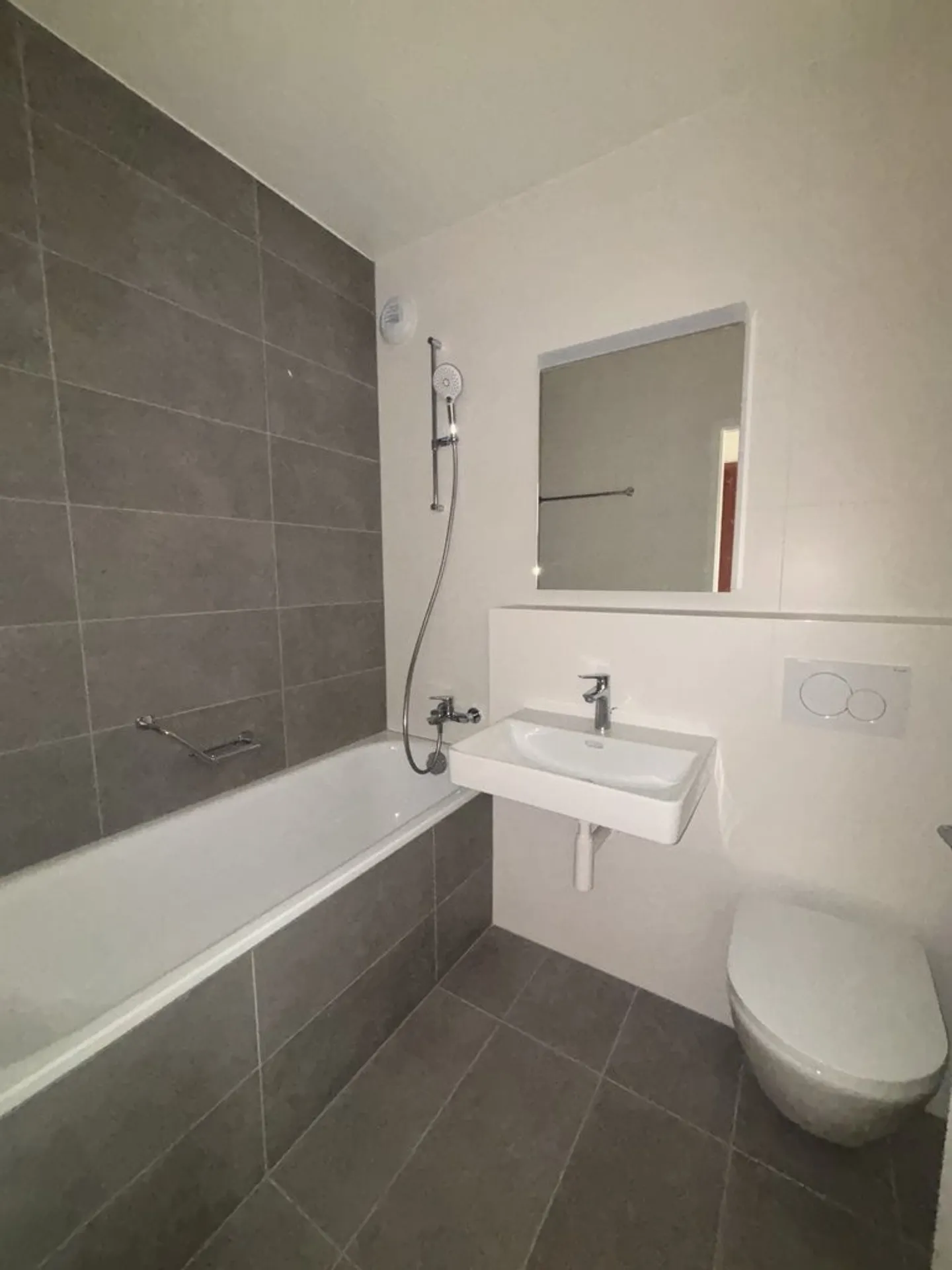 Appartement entièrement rénové à la campagne - Photo 4 sur 5