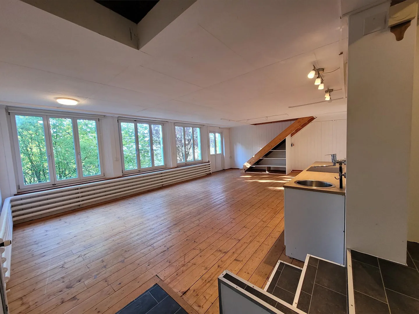 Spacious 6-room office or production spaces in a central location - Photo 21 of 24