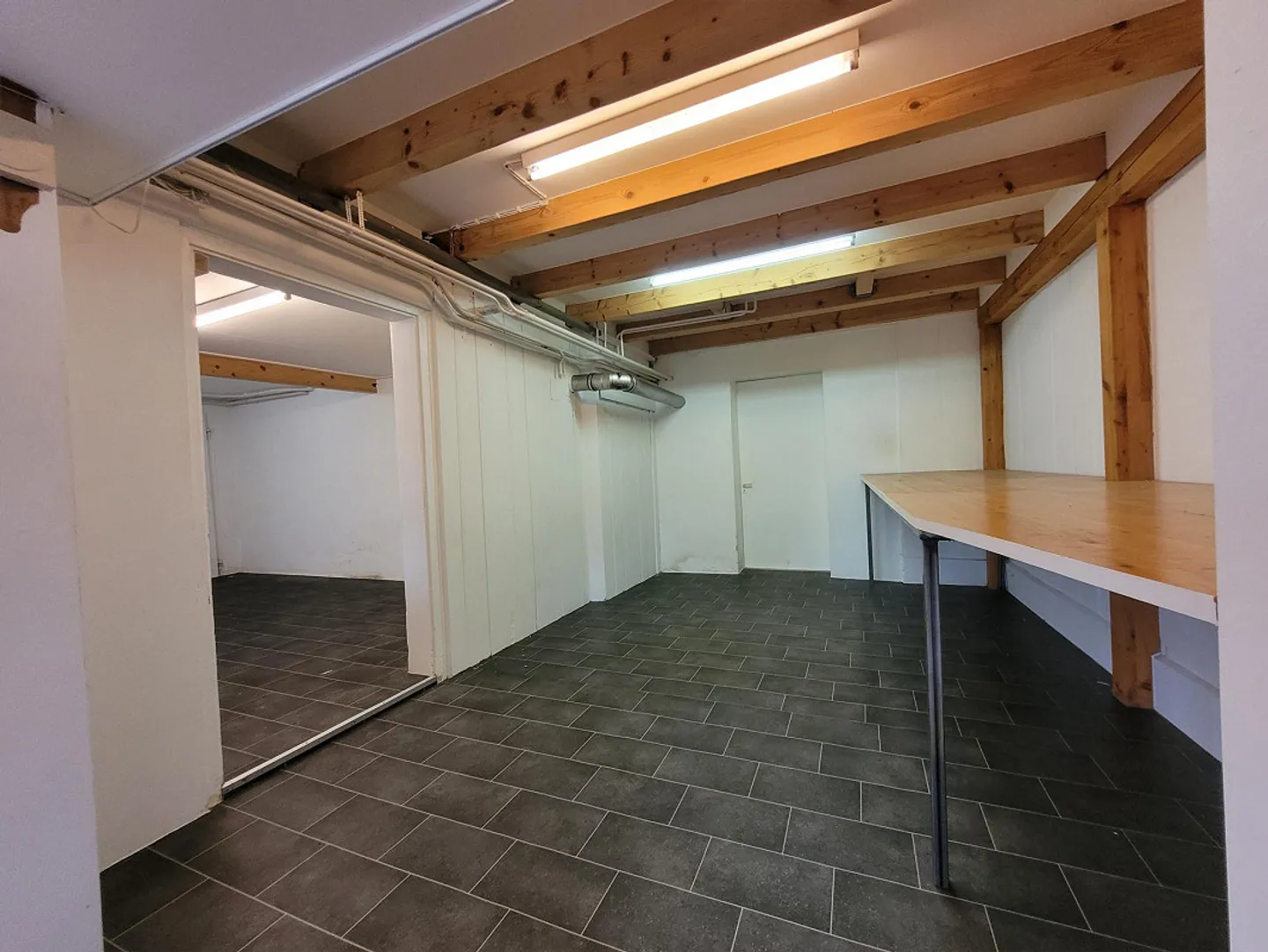Spacious 6-room office or production spaces in a central location - Photo 18 of 24