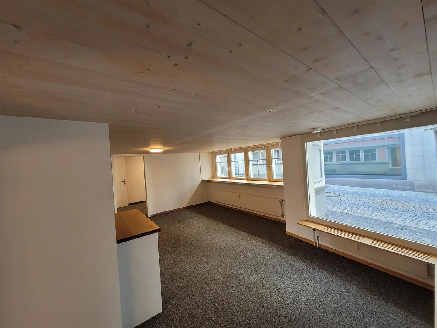Spacious 6-room office or production spaces in a central location - Photo 24 of 24