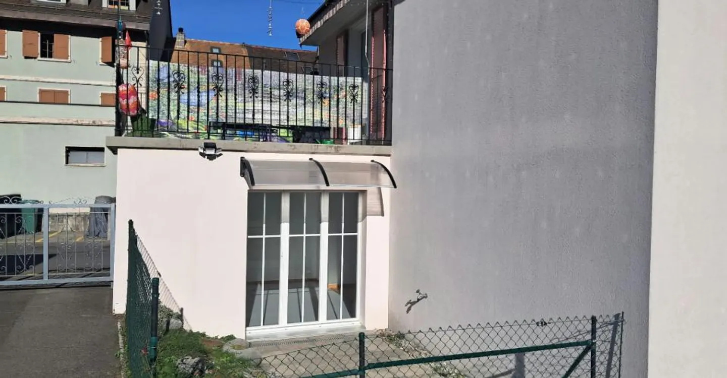 Appartement de 2.5 p, à deux pas du centre Villeneuve - Foto 1 di 4
