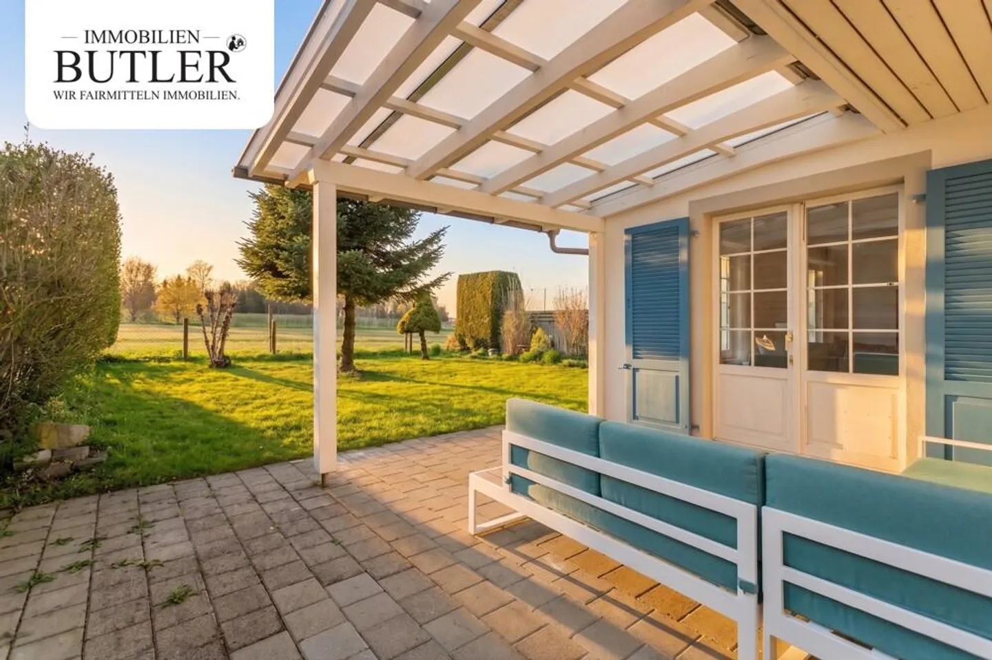 Charmantes Doppelhaus mit Garten - Foto 1 von 8