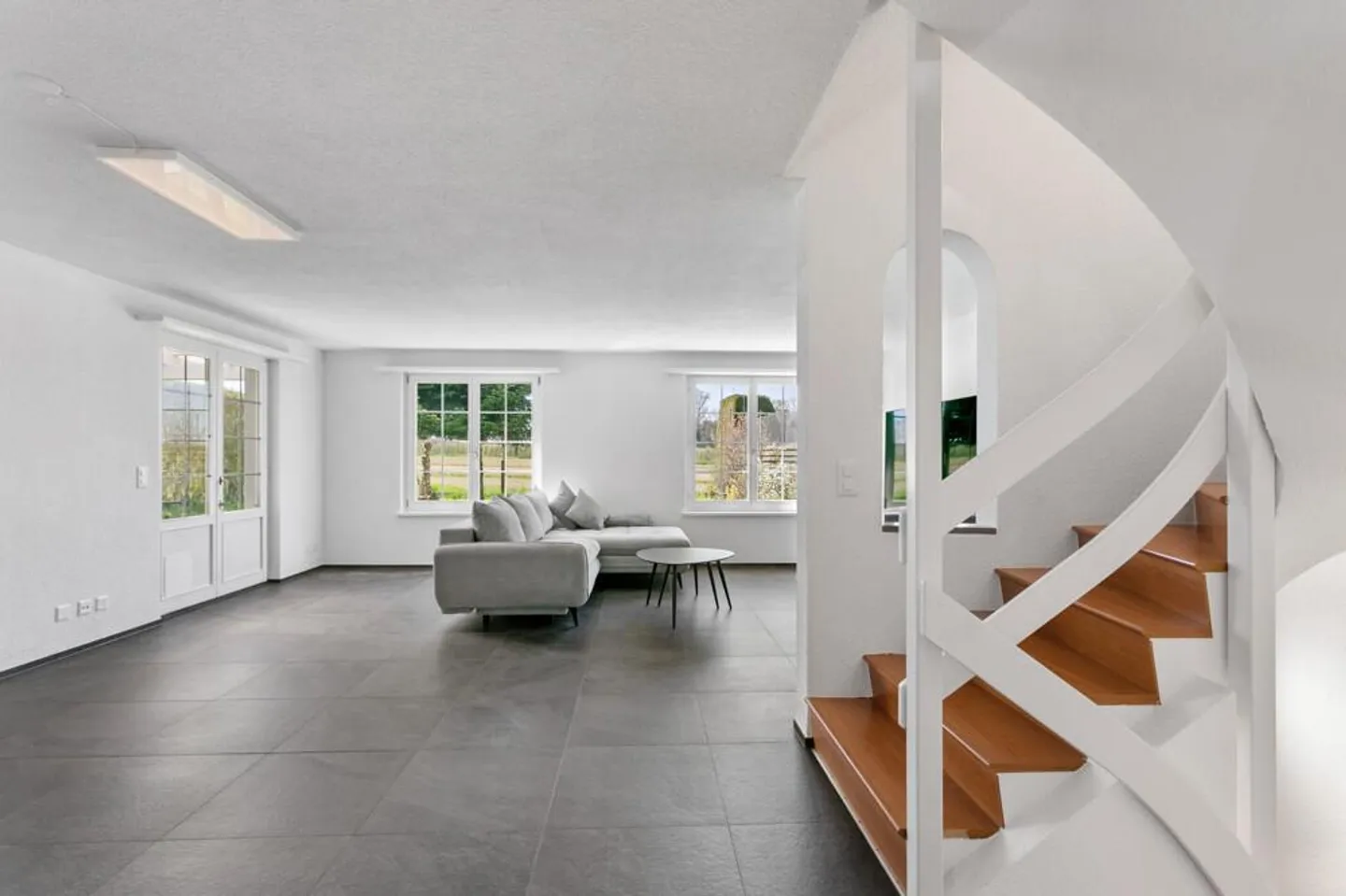 Charmantes Doppelhaus mit Garten - Foto 2 von 8