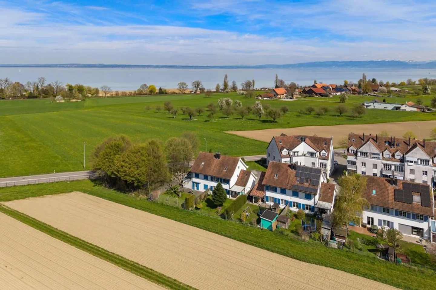 Charmantes Doppelhaus mit Garten - Foto 7 von 8