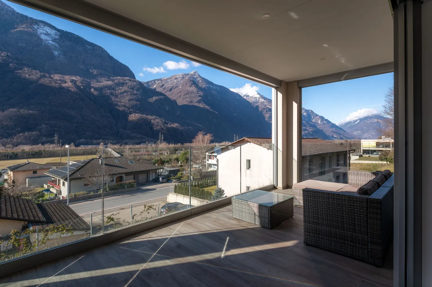 Appartamento moderno di 3,5 locali a Claro - Foto 3 di 16