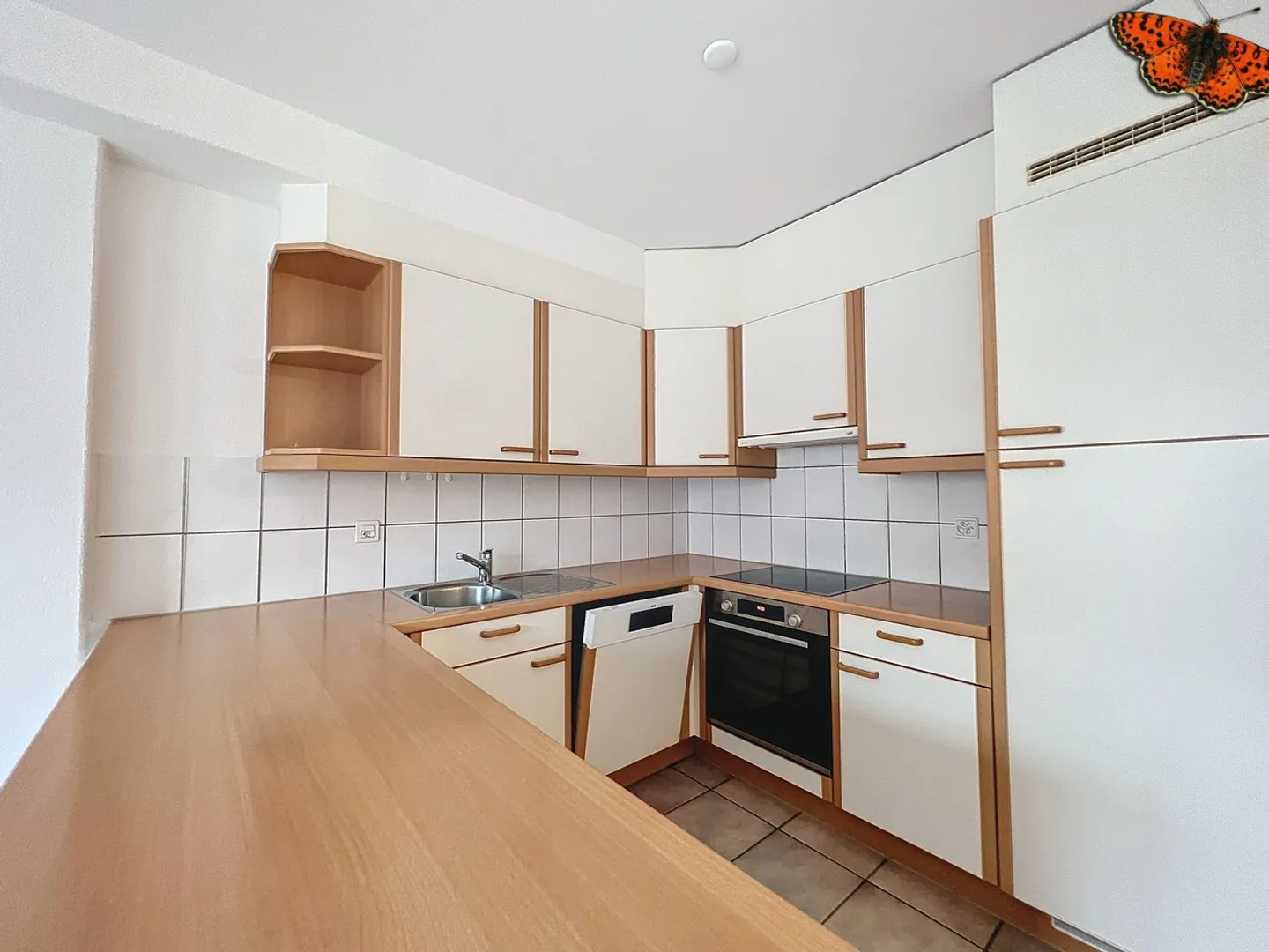 3-room apartment - With balcony! - Photo 3 of 10