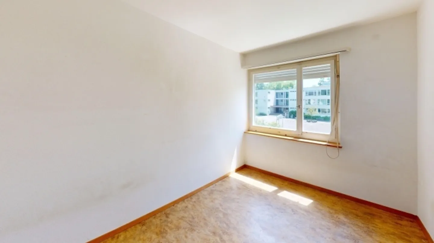 Unfurnished 4-room apartment for temporary rent in Zürich-Oerlikon (until 31.03.2026) - Photo 3 of 8