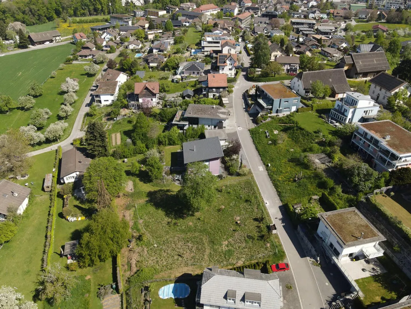 Parcelles de construction attrayantes dans un quartier résidentiel calme de Fahrwangen - Photo 3 sur 5